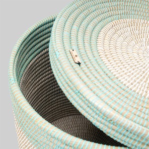 Cesta de lavandería artesanal de paja natural con tapa plana, cesta de almacenamiento hecha a mano, venta al por mayor, ecológica, hecha en Vietnam - Product Image 5
