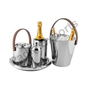 Ensemble d'outils de barre martelés de conception classique gravure extérieure avec poignée en cuir pour restaurants et clubs ensemble de pièces emballées - Product Image 1