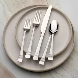 Elegante Juego de Cubiertos de Acero Inoxidable para Mesa de Comedor, Diseñado para una Vida Elegante y Decoración Moderna de Cocina - Product Image 1