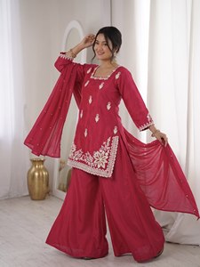 NOUVEAU DESIGNER ROMAN SILK TOP PALAZZO ET DUPATTA EN SOIE ROMAINE AVEC TRAVAIL GONFLEÉ ET GÉLÉNOUCHÉ - Product Image 3