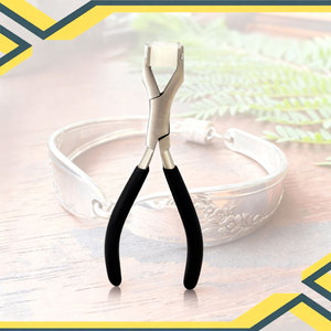 Pince à cintrer les anneaux – Outil professionnel de façonnage de bijoux pour la dimensionnement, la mise en forme et le cintrage des anneaux, pour la fabrication de bijoux, l'artisanat métallique - Product Image 6