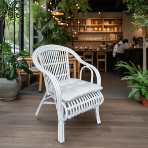 Fauteuil en rotin blanc moderne avec coussin rembourré en mousse capitonnée, chaise longue tressée pour l'intérieur et l'extérieur, pour salon et terrasse - Product Image 2