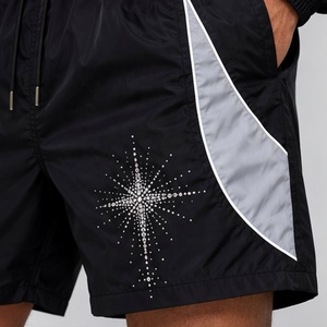 Conjunto Deportivo Unisex de Verano con Estampado de Estrellas en Negro y Gris, Sudadera con Cierre y Capucha, Pantalones Cortos con Cordón, Ropa Deportiva Ligera, Cortavientos - Product Image 6
