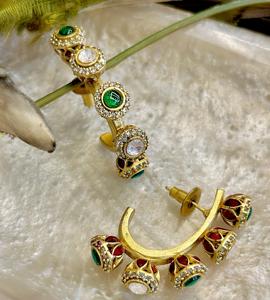 Pendientes de Latón Chapado en Oro con Moissanita y Resina Epoxi de la Mejor Calidad para Mujeres y Niñas, Colección para Fiestas y Eventos Nocturnos - Product Image 4