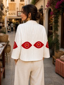 Chaqueta de Terciopelo Hecha a Mano para Mujer, con Ojo Turco Bordado, Estilo Boho, que Simboliza Protección y Positividad, Abrigo Artístico de Moda Destacada - Product Image 2