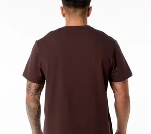 T-shirt pour homme en coton 100% de qualité supérieure, nouvelle arrivée, design élégant et cintré, prix de vente d'usine à 250 GSM - Product Image 1