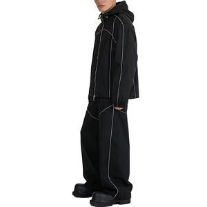 Ensemble deux pièces de survêtement coupe-vent réfléchissant personnalisé pour hommes, veste coupe-vent en nylon à capuche et pantalon de survêtement ample surdimensionné, vente en gros - Product Image 3