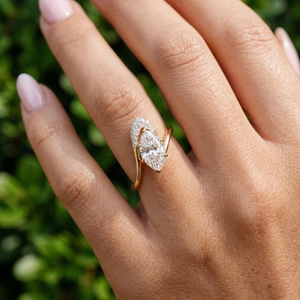 Elegante Anillo de Compromiso con Diamante Cultivado en Laboratorio de 3CT, Corte Marquesa, VVS2 VS1, Chapado en Oro, con Engaste Pavé, Certificado IGI - Product Image 6