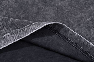 T-shirt en coton 100% de haute qualité 240 g/m², effet délavé (snow/acid wash), avec logo frontal, tricoté, col ras du cou, coupe oversize et épaules tombantes, style vintage - Product Image 6