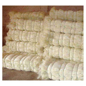 Fibra de sisal de aproximadamente 90 cm. Fibra de sisal ecológica utilizada para cartón prensado de plástico mixto. - Product Image 3