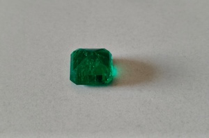 Nouvel Arrivage 2026 Pierre Précieuse Libre Polie Émeraude Verte Cœur de Forêt Foncé de Créateur, Taille Octogonale, pour la Fabrication de Bijoux Fins - Product Image 4