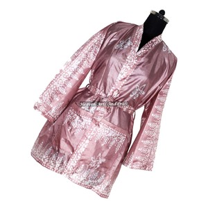 KS013 Robe longue kimono bohème indienne faite à la main en soie vintage imprimée florale, vêtement de nuit, peignoir, robe de plage ethnique d'été - Product Image 3