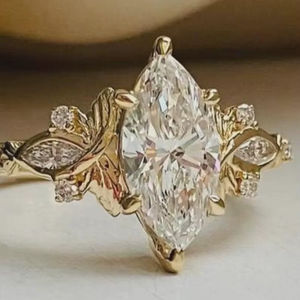 Bague de promesse Art Déco en diamant de laboratoire taille marquise, or massif 14 carats, cadeau moderne et raffiné pour fiançailles ou soirée, pour petite amie - Product Image 1