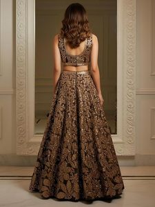 Elegant <b>Gold</b> <b>Sequined</b> A-Line Bridesmaid Dress With Crop <b>Top</b> Sleeveless Floor-Length Scoop Neckline Natural Waist Classic Style - Product Image 3