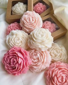 Velas con diseño de flores de calidad de exportación para decoración del hogar, disponibles a precio de mayorista de un fabricante indio. - Product Image 1