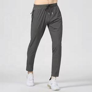 Pantalones de entrenamiento de invierno unisex, pantalones de chándal de algodón personalizados con diseño de tiras, estilo informal, grosor ligero, tamaño medio para hombres - Product Image 4