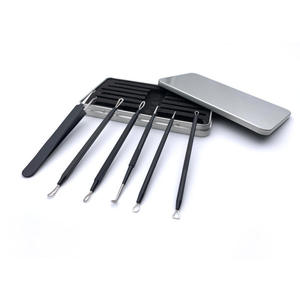 Kit d'outils de beauté en acier inoxydable pour le visage : aiguilles à points noirs, pinces à cuticules et clips anti-acné - Product Image 2