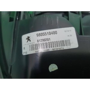 Feu arrière droit (partie extérieure) d'occasion OEM 9805510480 - Product Image 5