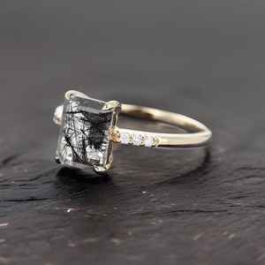 Bague en rutile noir naturel, taille émeraude, argent sterling 925 plaqué or 14 carats, bague de mariage vintage unique - Product Image 2