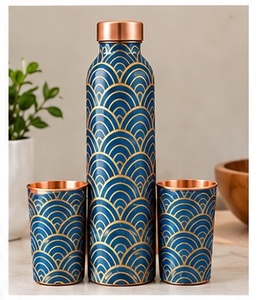 Botella de Agua Bohemia de Cobre con Tapa y 2 Tazas a Juego, Diseño Ikat, Set de Bebidas de Viaje - Product Image 6