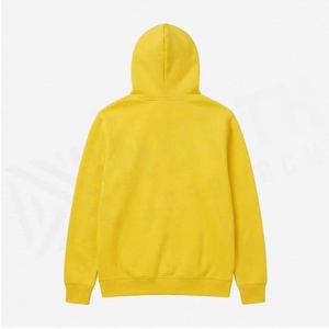 เสื้อฮู้ดสีเหลืองสำหรับผู้ชาย ทรงปกติ ผ้าฝ้ายเฟรนช์เทอร์รี่ สไตล์ลำลอง สำหรับฤดูใบไม้ร่วง ดีไซน์กระเป๋าหน้า - Product Image 2