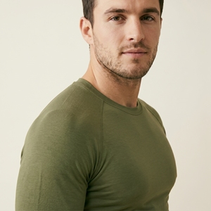 Chemise de compression à manches longues pour homme, vert olive, séchage rapide, coupe ajustée, col rond, vêtements décontractés - Product Image 3