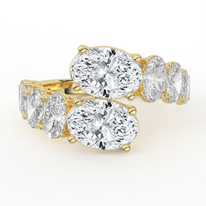 Bague Bypass Moderne en Or Jaune avec Diamant Taille Ovale, Double Allée Asymétrique, Bijou Architectural Fin Multi-Pierres - Product Image 1