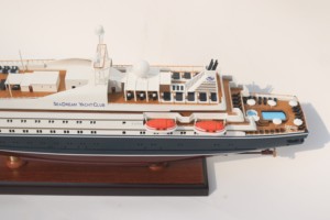 SEADREAM II - Maqueta de Barco Crucero Noruego de Madera Hecha a Mano - Product Image 5