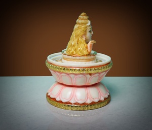 Nirmala Handicrafts - Estatua de Shiva Mukhalingam Hecha a Mano con Resina y Polvo de Mármol |   Diseño Tradicional del Ídolo Shiva Lingam con Detalles en Oro - Product Image 3