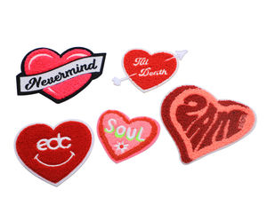 Bolsa Sorpresa de 10 Parches Bordados Aleatorios para Decoración de Ropa, Termoadhesivos o para Coser, Insignias de Moda, Venta al por Mayor de Fábrica - Product Image 1