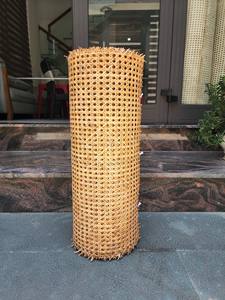 Tressage en rotin offrant des solutions de panneaux respirants et résistants pour les fabricants d'armoires, les fabricants de chaises et les ateliers de design - Product Image 3