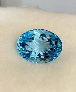 พลอยโทแพซสีฟ้าธรรมชาติจากราชสถาน ทรงบริลเลียนท์คัท  แบบเม็ดเดี่ยว Zubeda Gems รับรองโดยผู้ตรวจสอบอิสระ เปลี่ยนสีได้  ประจำเดือนธันวาคม - Product Image 6