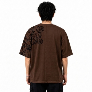 Camiseta de Manga Corta para Hombre, Cuello Redondo, 100% Algodón, Corte Holgado, Personalizable con Logotipo, Estilo Urbano, Corte Regular, Hombros Caídos - Product Image 2