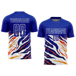 เสื้อฟุตบอลคอวีผู้ชาย พิมพ์ลายไล่เฉดสีแบบซับลิเมชั่น ระบายเหงื่อได้ดี ผลิตจากโพลีเอสเตอร์ 100% แขนสั้น ทรงปกติ - Product Image 1