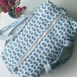 Blue Floral Printed Quilted Duffle <b>Bag</b> With Zipper Closure Large Capacity <b>Weekender</b> Travel <b>Bag</b> Textile Material - Product Image 1