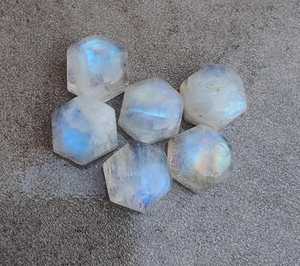 Pierre de lune arc-en-ciel naturelle, forme hexagonale, cabochon, pierre précieuse calibrée, pierre précieuse en vrac pour bijoux - Product Image 6