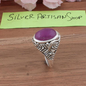 แหวนเงินแท้ 925 ประดับหยกสีม่วงลาเวนเดอร์ธรรมชาติ ดีไซน์คลาสสิก เหมาะสำหรับผู้หญิงในโอกาสงานแต่งงานและงานปาร์ตี้ - Product Image 2