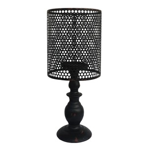 Farol Cilíndrico de Hierro Negro con Diseño de Malla Hexagonal para Decoración del Hogar - Product Image 3