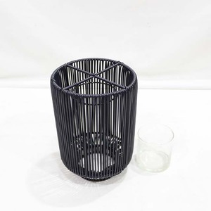 Farol de Cilindro de Mimbre de Plástico Negro en Oferta para Decoración Moderna de Mesa - Product Image 3