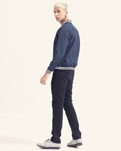 Veste universitaire en laine de qualité supérieure avec logo personnalisé pour hommes, fermeture à boutons, poches, style Letterman, veste de baseball, veste bomber. - Product Image 2