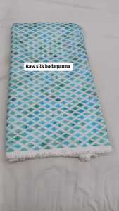 ผ้าไหมดิบ Bada Panna จาก Fabric House เนื้อผ้าแห้งเร็ว นุ่มพิเศษ 95 กรัม/ตร.ม. กว้าง 43/44 นิ้ว สำหรับชุดเดรสและชุดสูทผู้หญิง - Product Image 2