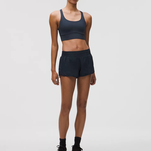 Soutien-gorge de sport en nylon pour femme, taille unique XL, maintien élevé, sans armatures, bonnets fixes, haut de yoga, logo frontal, fines bretelles pour une couverture latérale - Product Image 4