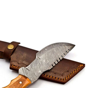 Couteau Tracker en Acier Damas Fait Main pour l'Extérieur, le Bushcraft et le Camping, Couteau Utilitaire avec Manche en Bois, Couteau Tracker Artisanal - Product Image 5