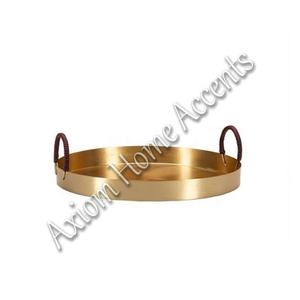 Plateau élégant en laiton avec finition lisse, parfait pour le décor de table de Noël par Axiom Home Accents - Product Image 6