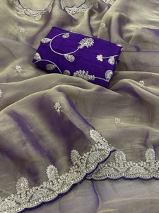 Tela de seda bicolor con bordado de lentejuelas y butti en toda la prenda, sari con Aarco y blusa sin coser. - Product Image 6