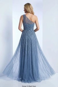 Robe de soirée halter lourde ornée de perles et de sequins 2026, Robe de cérémonie de luxe en strass, Robes de soirée pour femmes faites à la main de haute qualité, Vente en gros - Product Image 4