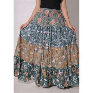 Jupe longue maxi en coton patchwork faite à la main, imprimé floral, style bohème, ethnique indien, pour festival, été, design plissé - Product Image 1