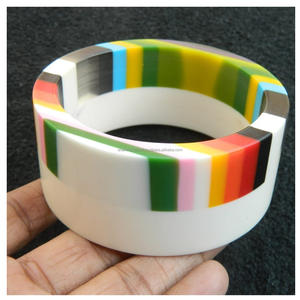 Bracelet de manchette en résine de style vintage hautement poli et personnalisé pour femmes d'Inde - Product Image 2