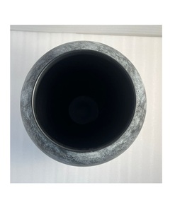 Pot de fleurs en fer artisanal avec finition patine blanche, idéal pour la décoration de la maison, du jardin et du balcon. - Product Image 4