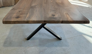 Table à manger de luxe en bois massif avec base métallique robuste, design contemporain, 6 places, pour appartement, hôtel, villa, maisons modernes, rectangulaire - Product Image 6